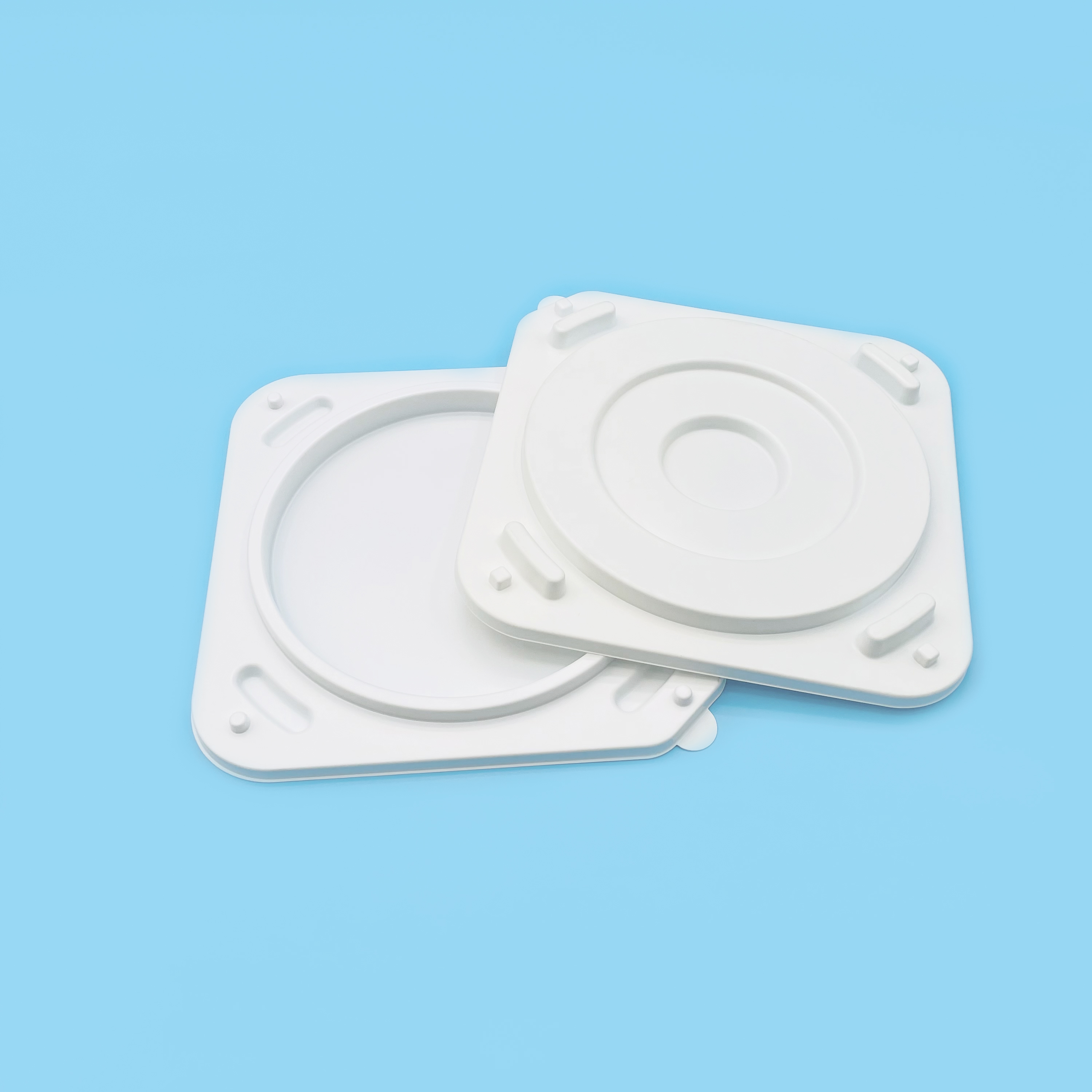 White Plastic Bottom Tray and Lids Customized